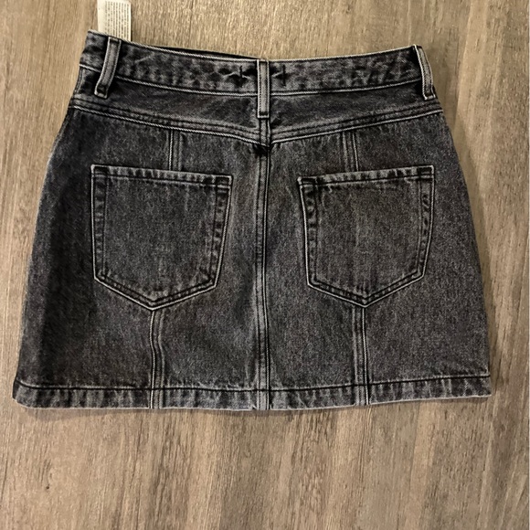 Abercrombie & Fitch Black Wash Denim Skirt - Size 27 - Picture 3 of 3